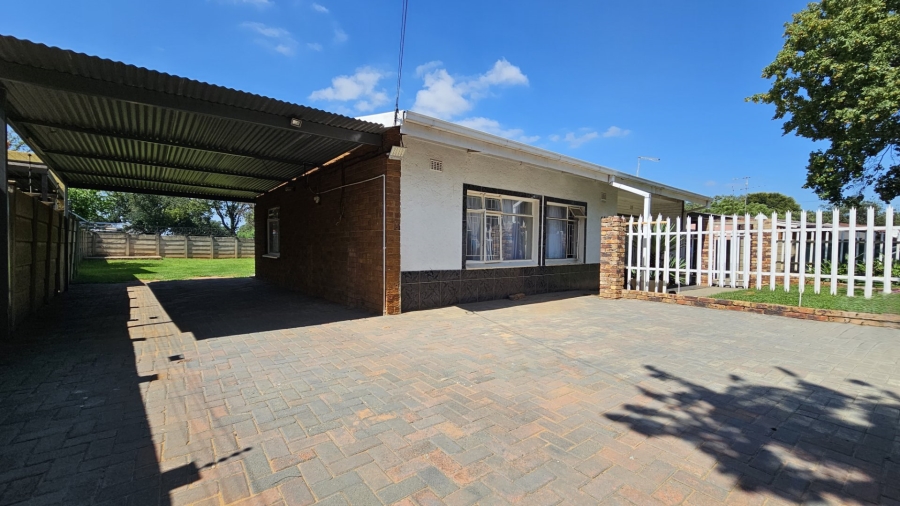 3 Bedroom Property for Sale in Sasolburg Ext 12 Free State